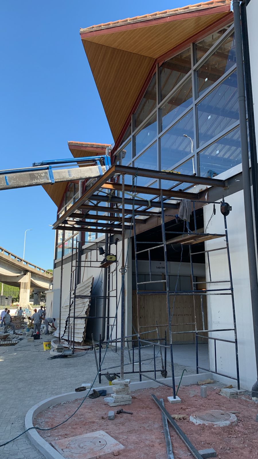 Portão de aço industrial